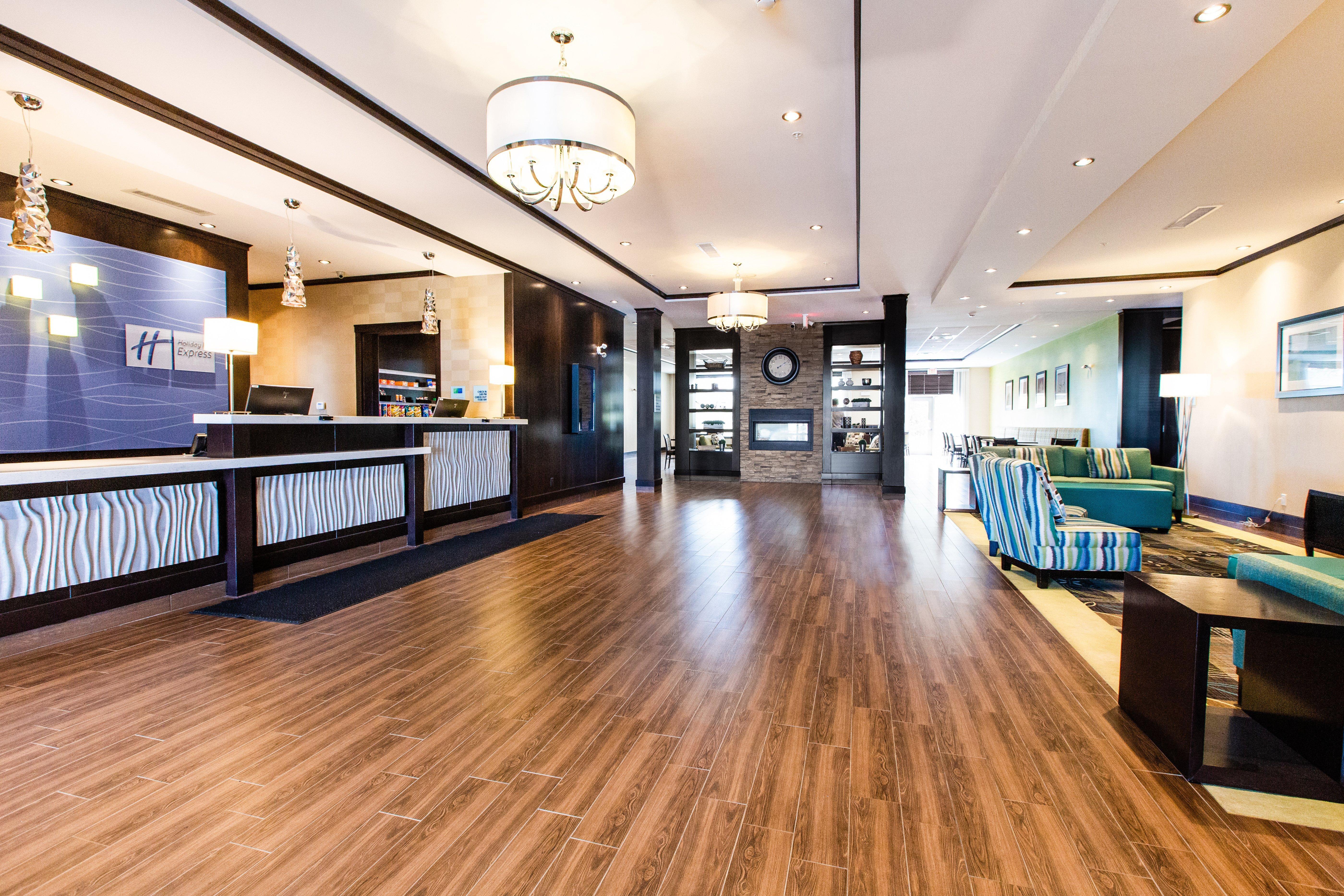 Holiday Inn Express & Suites Spruce Grove - Stony Plain By Ihg Extérieur photo